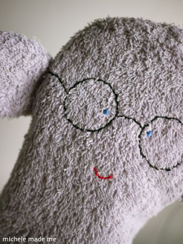 Image Courtesy: http://www.michelemademe.com/2012/04/series-9-old-towel-new-bath-puppet.html